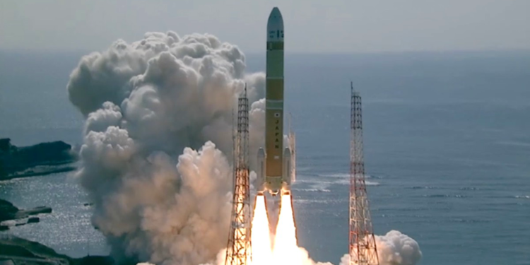 Japonya, H3 roketini başarıyla fırlattı