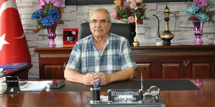 Kağızman Belediye Başkanı Mehmet Alkan görevden uzaklaştırıldı