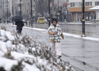 Sivas'ta 33 yerleşim yeri ulaşıma kapandı