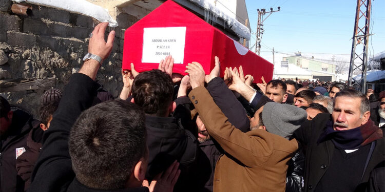 Kazada hayatını kaybeden Piyade Sözleşmeli Er nişanı için geliyormuş