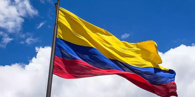 Kolombiya'da askeri araç uçuruma yuvarlandı: 9 ölü