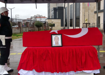 Kalp krizinden ölen polis memuru için tören düzenlendi