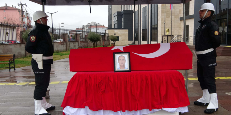 Kalp krizinden ölen polis memuru için tören düzenlendi