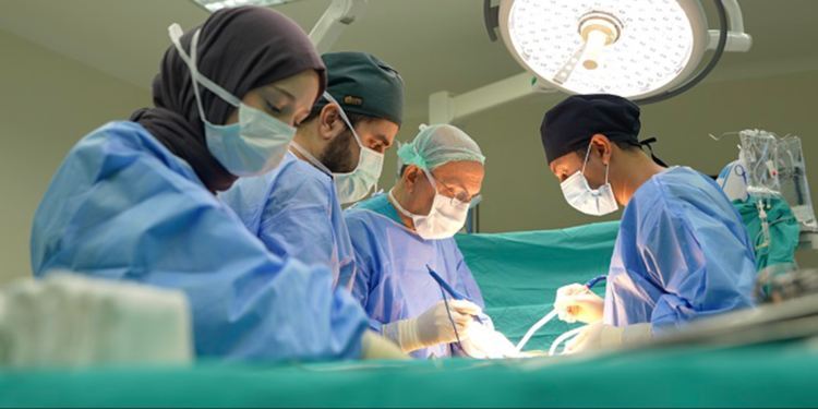 Kansere yakalandı, bağırsağından suni mesane yapıldı