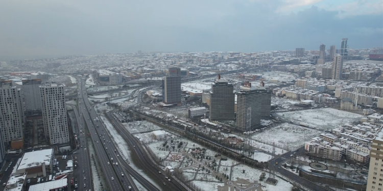 Kar yağışının ardından Esenyurt havadan görüntülendi