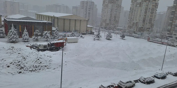 Kayseri'de kar yağışı