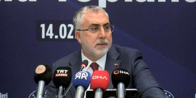 Kimsenin milletin iradesine müdahale etmesine izin vermeyiz