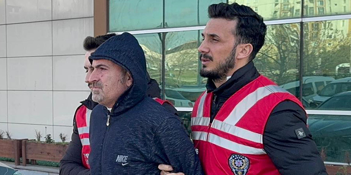 Kızını boğarak öldüren baba, intihar izlenimi vermek için bileklerini de kesmiş