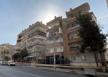 Kolonlarından sesler gel 5 katlı bina boşaltıldı