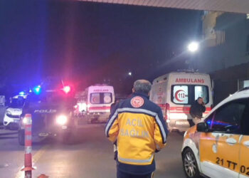 Mahalle bekçileri ile şüpheliler arasında çatışma; 1 ölü, 2 yaralı