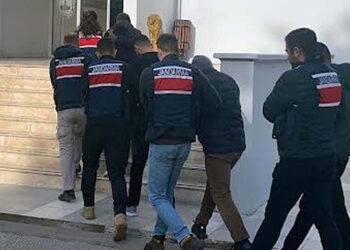 Manisa'da sosyal medyadan terör propagandasına 5 gözaltı
