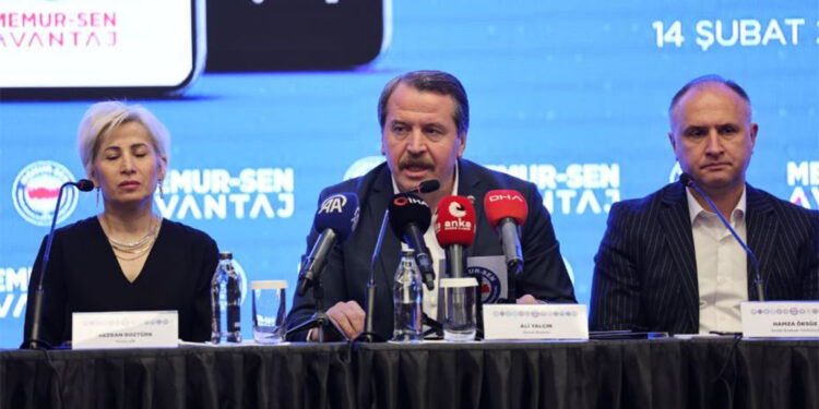 Memur-Sen'den üyelerine 'Memur-Sen Avantaj' uygulaması