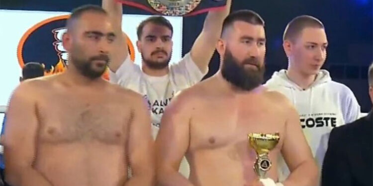 Muhammed Dursun altın kemeri taktı