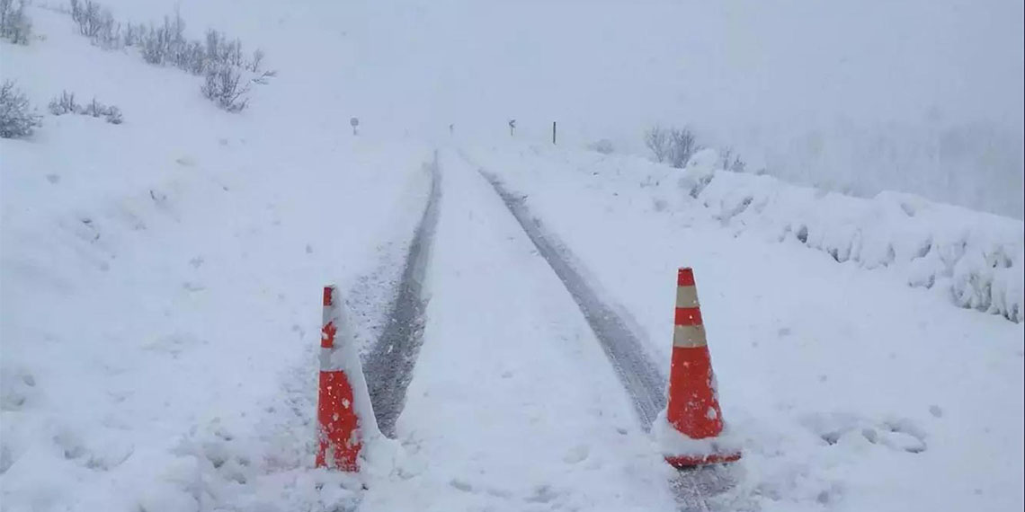 Olumsuz hava şartları kar yağışı ve buzlanma tehlikesi nedeniyle yarın bu illerde okullar tatil edildi.