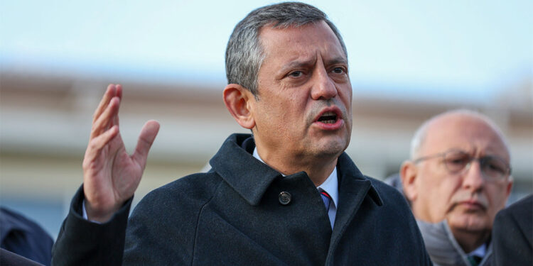 Özgür Özel'den Ahmet Özer hakkındaki iddianameye tepki