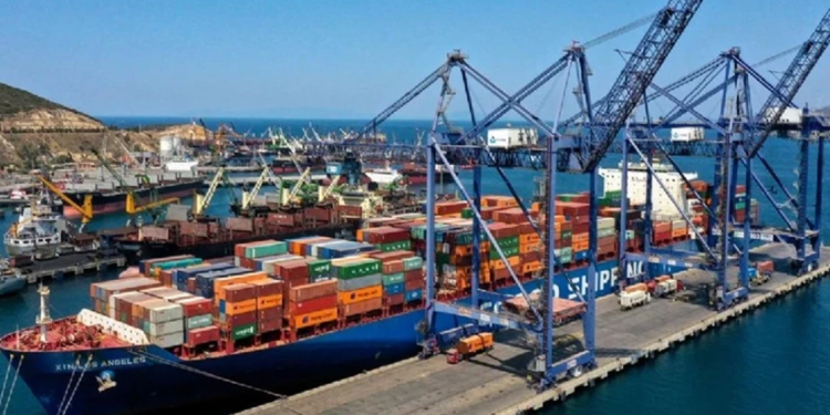 Ocakta ihracat yüzde 5,8, ithalat yüzde 9,6 arttı