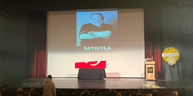 Oyuncu Emin Gümüşkaya, son yolculuğuna uğurlandı