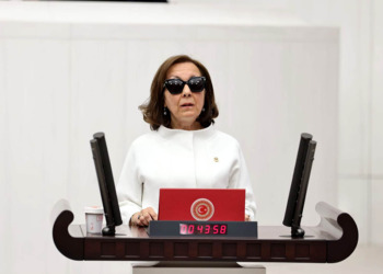 Özgür Özel, CHP'ye katılmamdan memnun olacağını söyledi