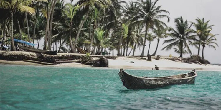 Panama'da göçmenleri taşıyan tekne battı: 1 ölü