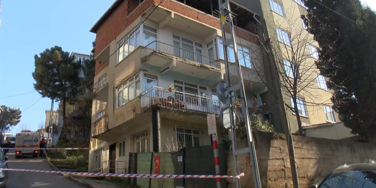 Pendik'te duvarlarından ses gelen bina tahliye edildix