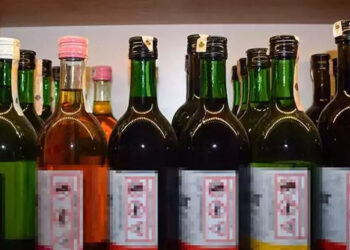 Metil alkol içeren sahte içkiler körlük ve komaya neden olabilir