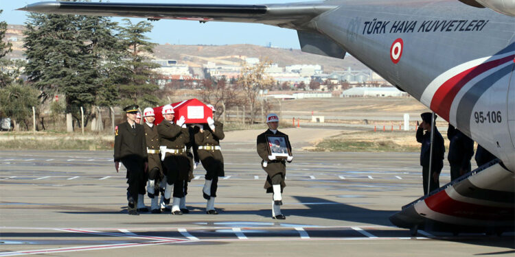 Şehit Piyade Uzman Çavuş Osman Oktay'ın cenazesi memleketine uğurlandı