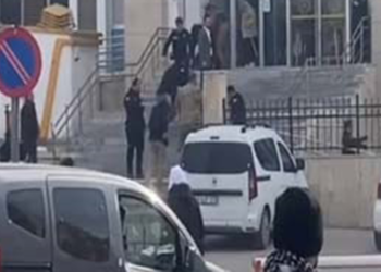 Şanlıurfa'da adliye bahçesinde kavga kamerada: 16 yaralı