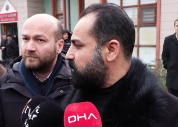 Sarıyer'de denizde kaybolan Velat Can'ın ailesi Adli Tıp'a geldi