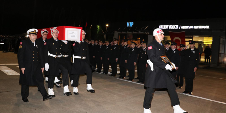 Şehit Uzman Çavuş Mustafa Bazna'nın cenazesi memleketi Düzce'de