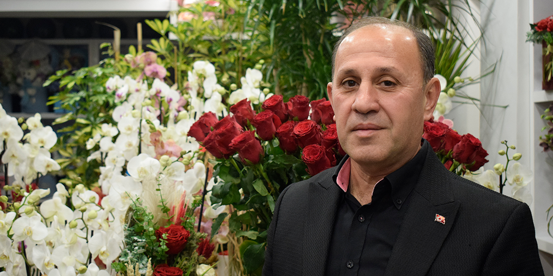 Sevgililer Günü'nün sembolü kırmızı gülün tanesi 150 lira