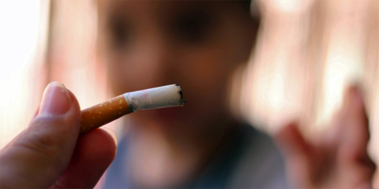 Sigaraya başlama yaşı düştükçe bağımlılık artıyor