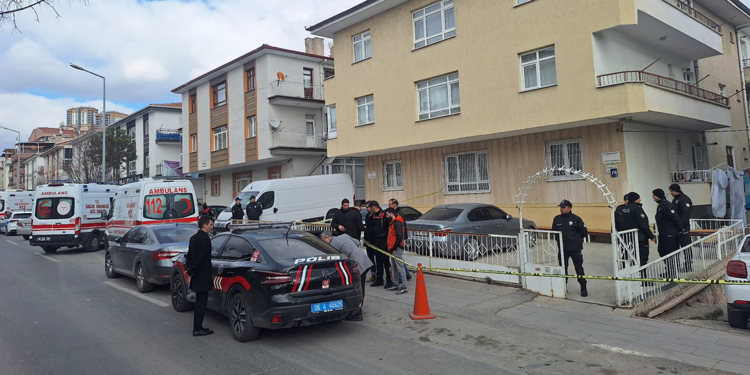 Şizofreni hastası anne, çocuklarının bileklerini kesti; 2 ölü, 1 yaralı