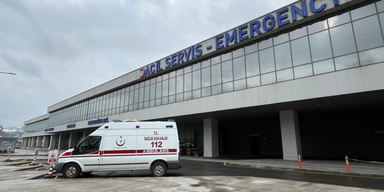 Sokakta 25 günlük erkek bebek bulundu