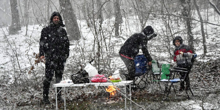 Tekirdağ'da karda piknik