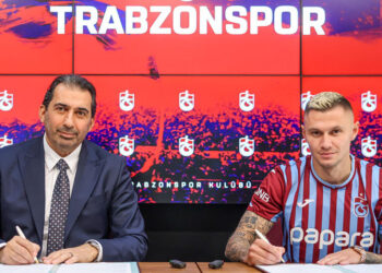 Trabzonspor'da Oleksandr Zubkov için imza töreni düzenledi