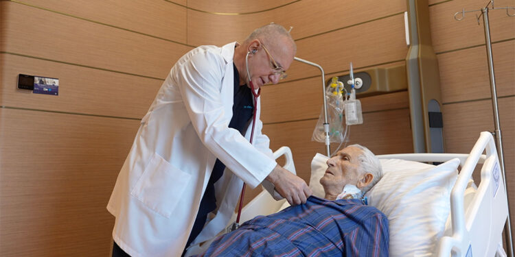 Triküspit kapak yetmezliği teşhisi konulan hasta tedavi edildi