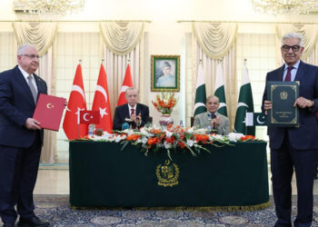 Türkiye ve Pakistan arasında savunma alanında üç anlaşma imzalandı