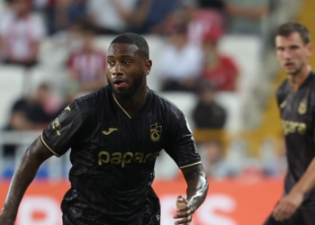 Trabzonspor’da Stefano Denswil ile yollar resmen ayrıldı