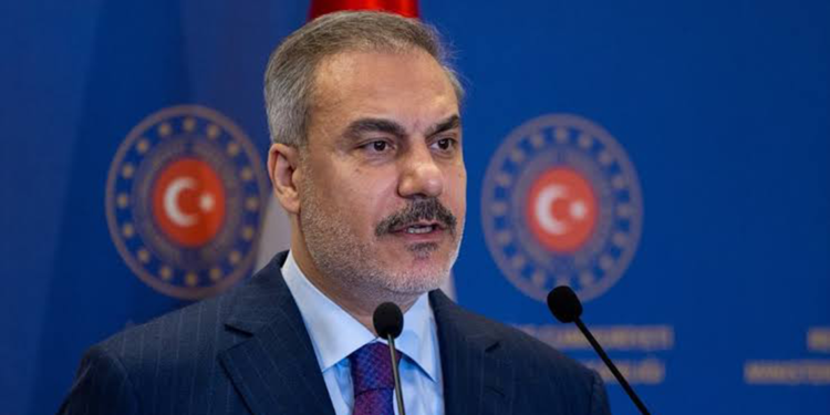 Trump, Ukrayna meselesini çözmenin bir yolunu bulmalı