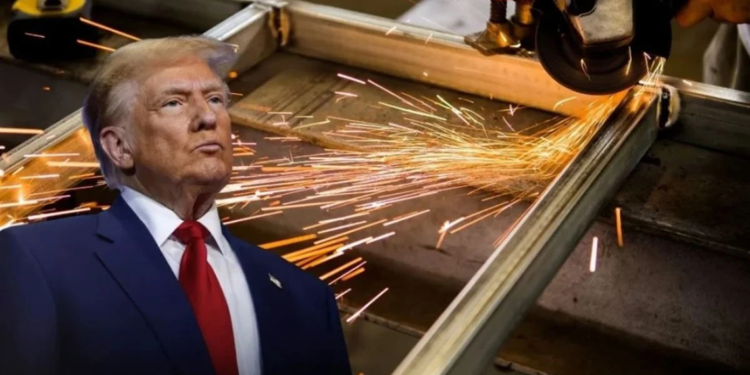 Trump, çelik ve alüminyuma yüzde 25 gümrük vergisi açıkladı