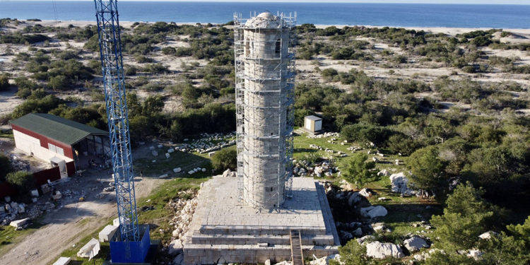 Tsunamide yıkılan 2 bin yıllık deniz feneri 1-2 aya tamamlanacak