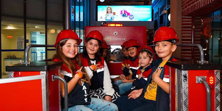 Türkiye'de 10 çocuktan 7'si mesleklerin cinsiyeti olmadığını düşünüyor