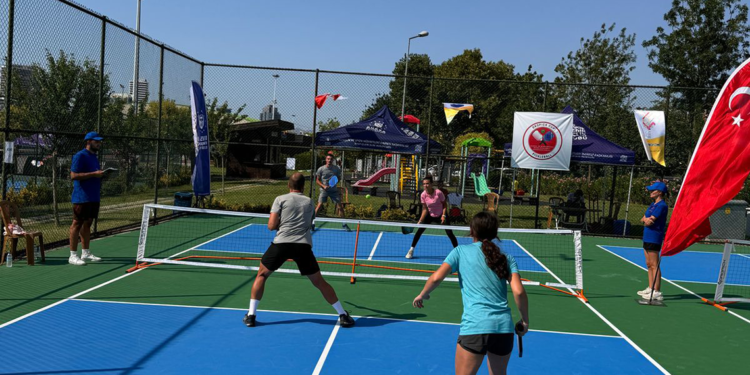 Türkiye’de hayal olarak başlayan pickleball sporu hızla yayılıyor