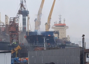 Tuzla'da tersanede yangın