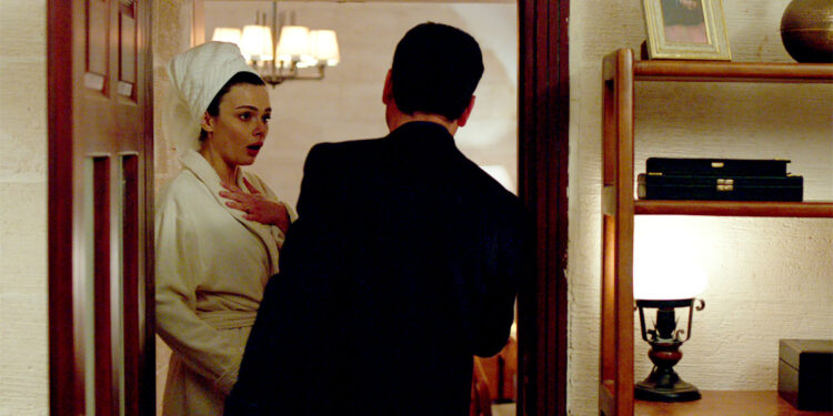 Uzak Şehir 14. bölümüyle bu akşam Kanal D’de