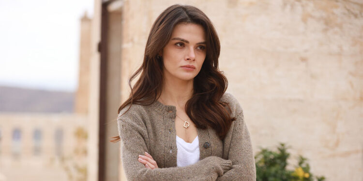 Uzak Şehir 15. bölümü ile ekrana geldi