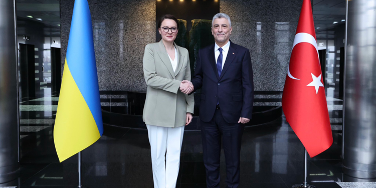 Ukrayna ile ticaretin 10 milyar dolarlık hacme ulaşacağına inanıyoruz