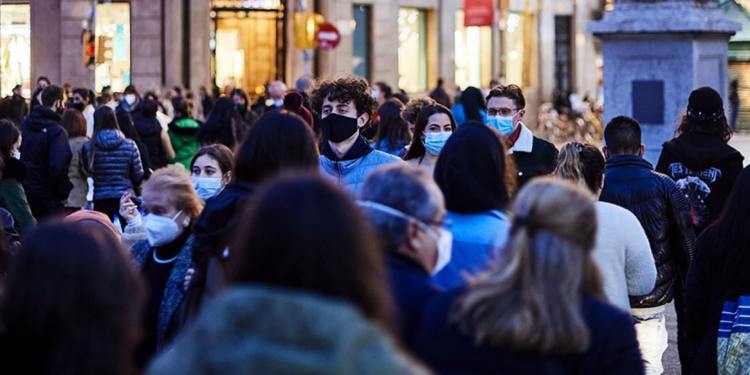 Uzmanından norovirüs uyarısı: Kalabalık ortamlarda maske kullanın