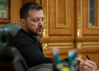 Volodimir Zelenskiy'nin yetkilerini kullanma süresi uzatılıyor