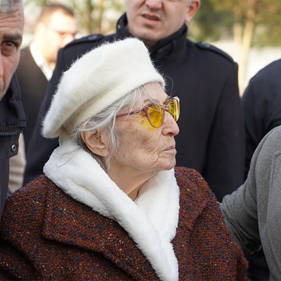 Zafer Partisi Genel Başkanı Prof. Dr. Ümit Özdağ'ın annesi Av. Gönül Özdağ ve kardeşi Prof. Dr. Hilal Özdağ Sevgili Silivri Cezaevi’ne gitti.